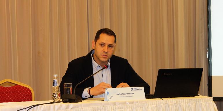 Съдът отмени глобата на Манолев за къщата за гости